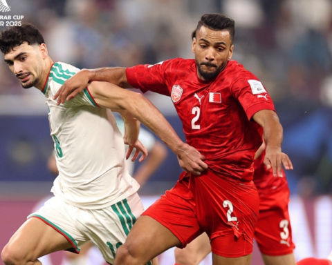 الجزائر تكتسح البحرين 5-1 وتتصدر مجموعتها بكأس العرب