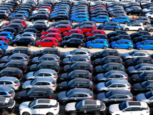 مستقبل السيارات الكهربائية في أوروبا: هل يتم تأجيل حظر 2035؟