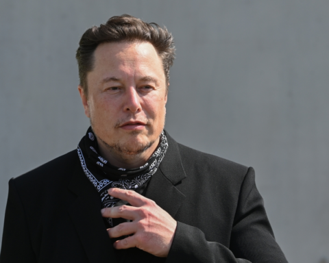 إيلون ماسك يهاجم الاتحاد الأوروبي بسبب غرامة منصة إكس