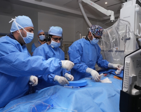 استبدال الصمام الأورطي بالقسطرة ينقذ تسعينية بمكة المكرمة