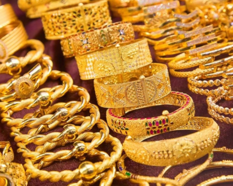 سعر الذهب اليوم في السعودية الأحد 7 ديسمبر 2025.. عيار 21 يرتفع