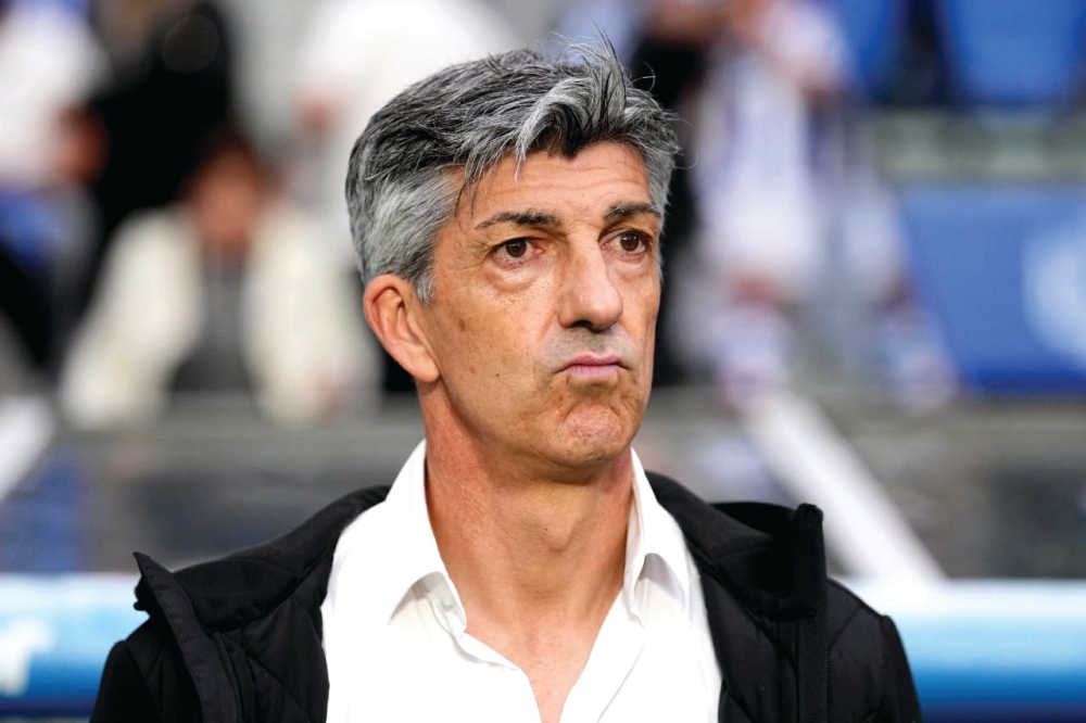 الشباب يجدد الثقة في الغواسيل ويرفض رحيله رغم وداع الكأس