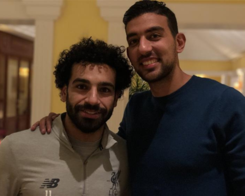 كوكا يدعم محمد صلاح برسالة نارية: أنت مثل ميسي ورونالدو