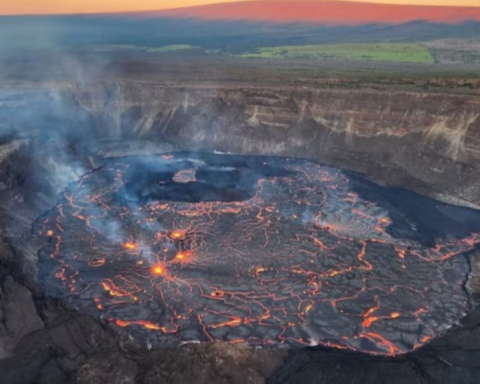ثوران بركان كيلاويا في هاواي: مشاهد مذهلة للحمم البركانية