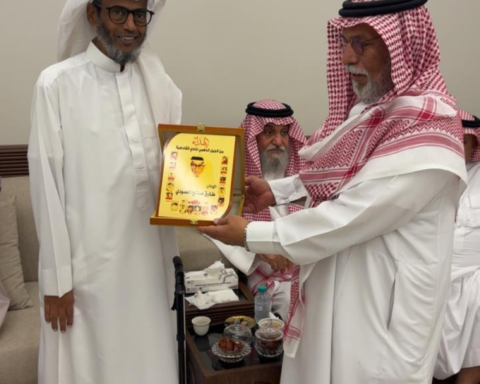 نجوم القادسية أبطال آسيا يكرمون طارق العمودي في ليلة الوفاء