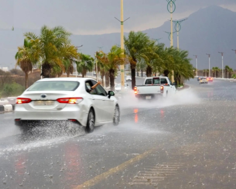 طقس السعودية اليوم: أمطار الجوف وضباب الشرقية - تحذيرات الأرصاد