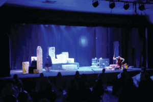 مهرجان المونودراما بالدمام: تنافس مسرحي وورش تدريبية