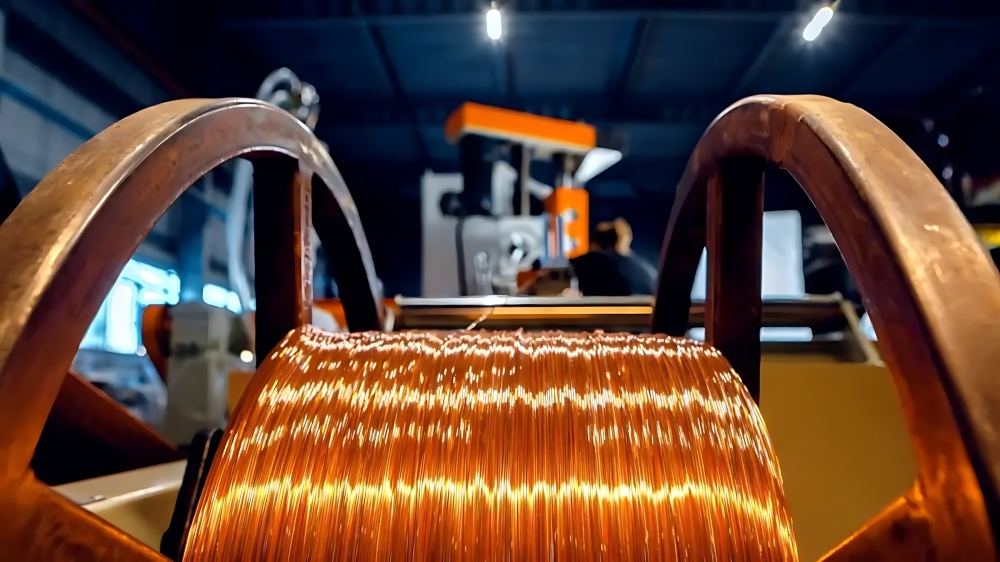 أسعار النحاس تسجل أعلى مستوى تاريخي وسط أزمة معروض