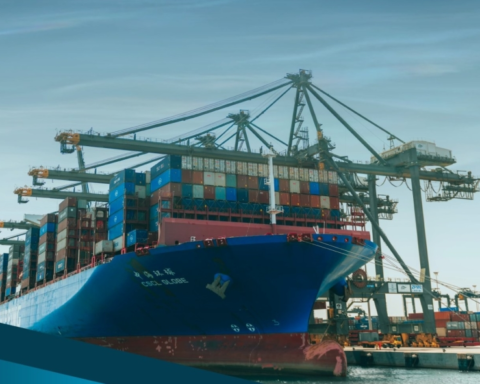 موانئ توقع عقداً لتطوير مركز لوجستي في ميناء ينبع بـ29 مليون