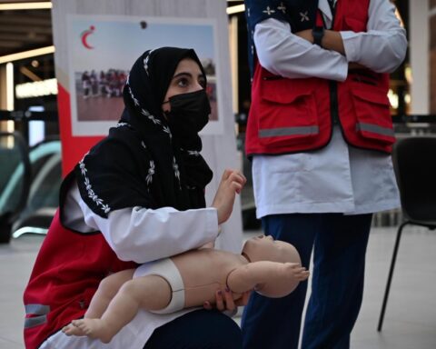 إحصاءات الهلال الأحمر بمكة: 8 آلاف متطوع و65 ألف ساعة عمل