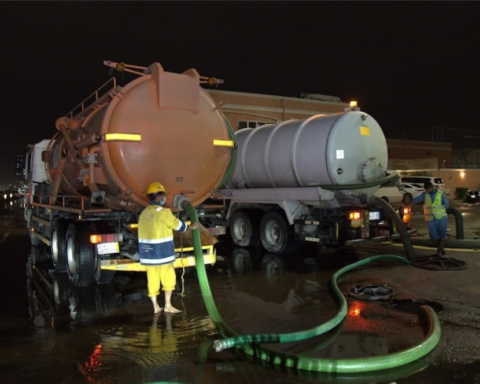 أمطار جدة التاريخية: 135 ملم في 5 ساعات وجهود الأمانة