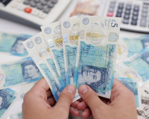 بورصة لندن: ارتفاع الإسترليني أمام الدولار وصعود مؤشر فوتسي