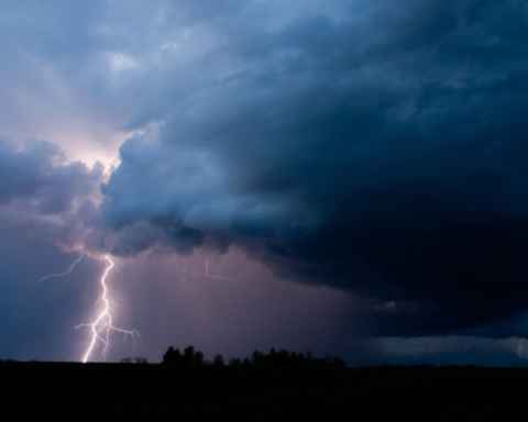 طقس السعودية اليوم السبت: أمطار وضباب وبرد في 12 منطقة