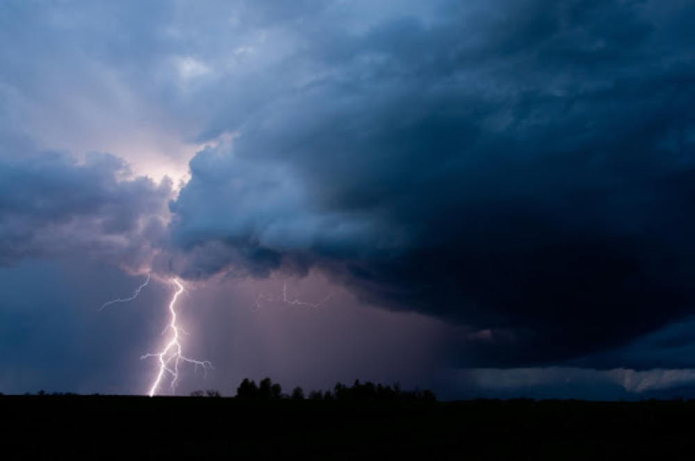 طقس السعودية اليوم السبت: أمطار وضباب وبرد في 12 منطقة