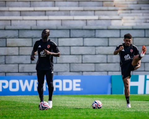 القادسية يفاوض أليو ديانج والأهلي يتمسك بالتجديد