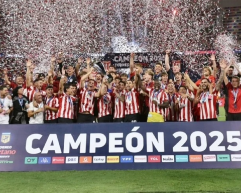 إستوديانتيس بطلاً للدوري الأرجنتيني 2025 بركلات الترجيح