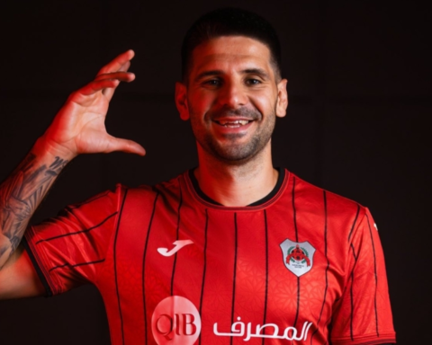 حقيقة مفاوضات الأهلي وميتروفيتش: تفاصيل الرد الرسمي