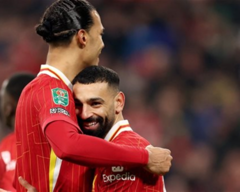 فان دايك يعلق على مستقبل محمد صلاح مع ليفربول وتصريحاته الأخيرة