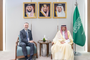 الخريجي يلتقي نائب وزير الخارجية التركي في الرياض
