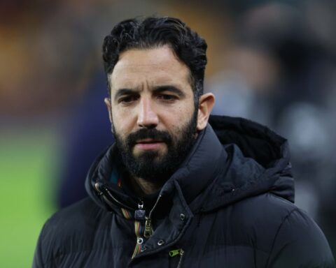 تين هاغ ينتقد لاعبي يونايتد بعد التعادل مع بورنموث