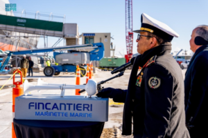 مشروع طويق: البحرية السعودية تعوم سفينة "جلالة الملك سعود" بأمريكا