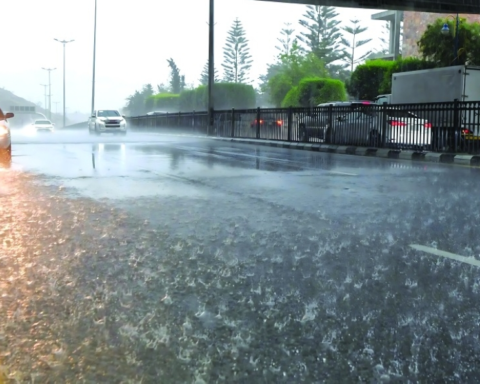 أمطار عرعر اليوم: أجواء ساحرة وجاهزية الهلال الأحمر