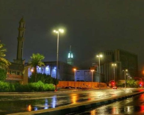 أمطار الجوف اليوم: سيول في سكاكا والقريات وتفاصيل الطقس