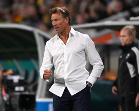 The Saudi Football Federation denies sacking Renard and confirms his continued tenure with the national team