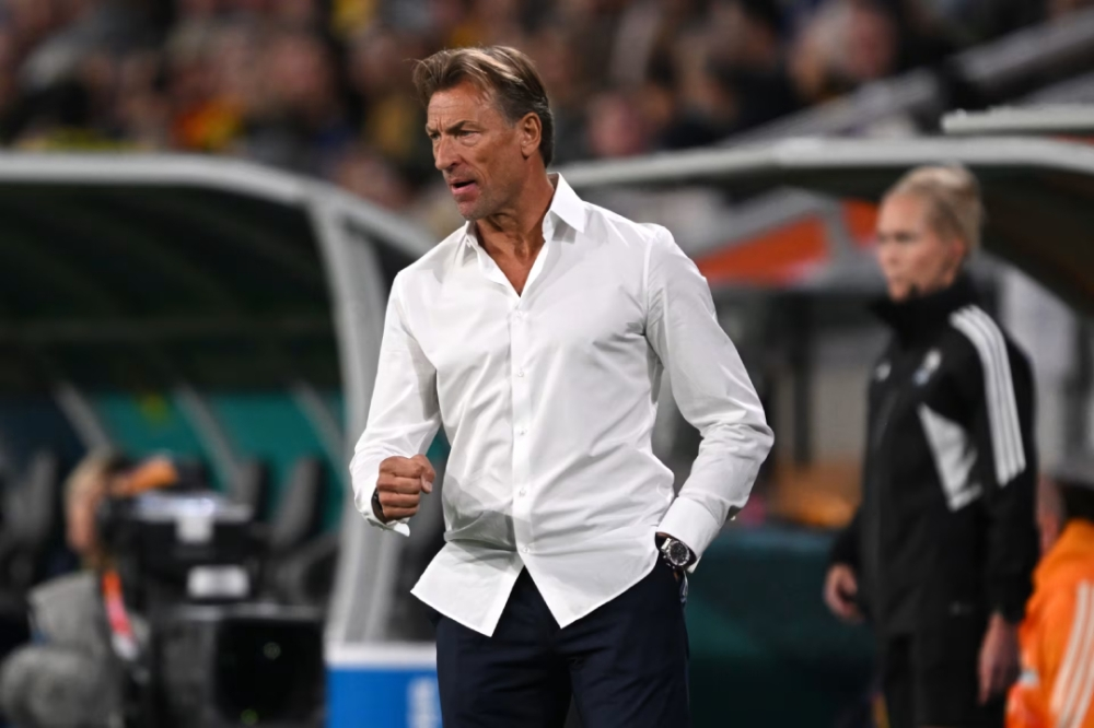 The Saudi Football Federation denies sacking Renard and confirms his continued tenure with the national team