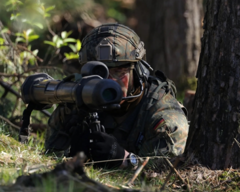 ميزانية الدفاع الأمريكية: الشيوخ يقر 901 مليار دولار