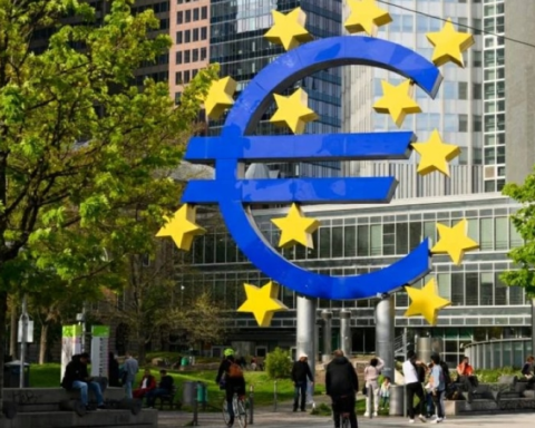 استقرار التضخم بمنطقة اليورو وتوقعات بتثبيت أسعار الفائدة