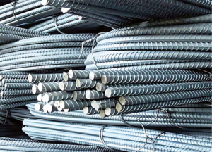 أسعار الحديد في السعودية: انخفاض بأغلب الفئات وارتفاع الكيابل