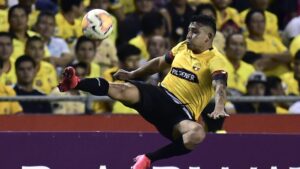 مقتل ماريو بينيدا مدافع الإكوادور رمياً بالرصاص - تفاصيل صادمة