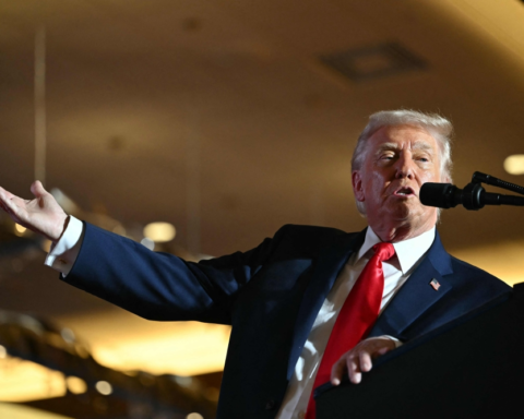 رسمياً: تغيير اسم مركز كينيدي إلى مركز ترامب-كينيدي في واشنطن