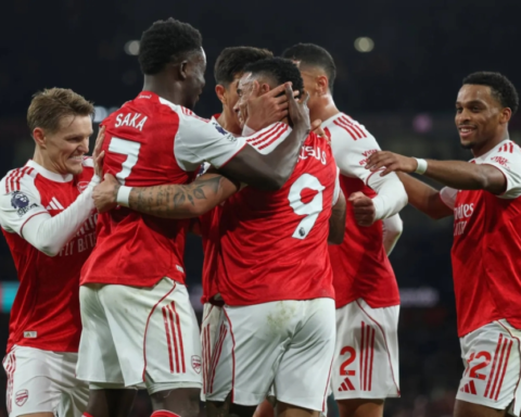 الدوري الإنجليزي: أرسنال يواجه إيفرتون وسيتي يتربص بالصدارة