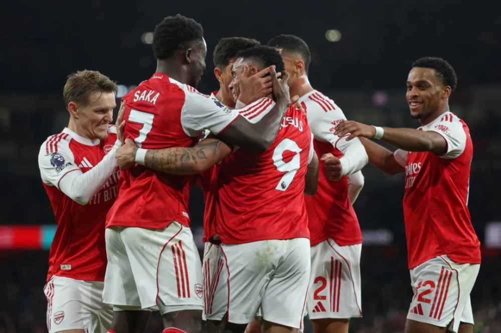 الدوري الإنجليزي: أرسنال يواجه إيفرتون وسيتي يتربص بالصدارة