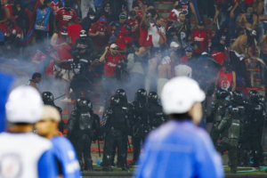 اشتباكات نهائي كأس كولومبيا: 59 مصاباً وعقوبات صارمة