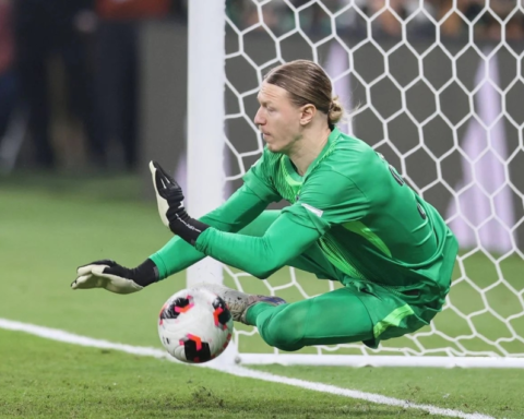 إصابة سافونوف بكسر في اليد: ضربة موجعة لباريس سان جيرمان