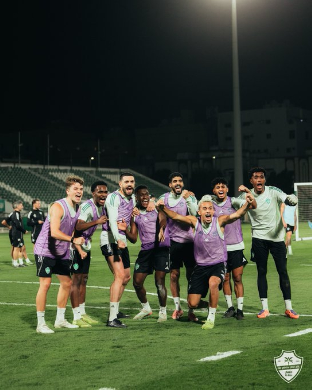 الأهلي يجدد عقد روجير إيبانيز بطلب من يايسله