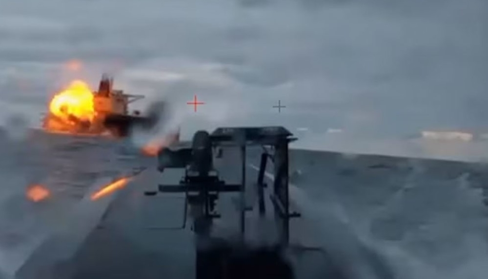 لأول مرة.. مسيرات أوكرانية تضرب ناقلة نفط روسية في المتوسط