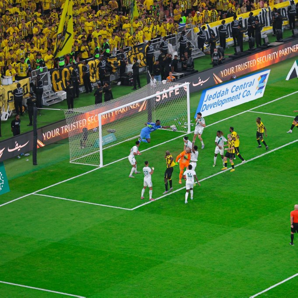 يايسله يختار بديل ميندي في الأهلي لمواجهة الشرطة العراقي