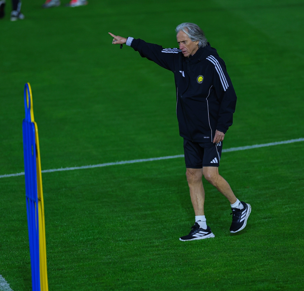 شرط رفع إيقاف القيد عن النصر وصفقات الشتاء