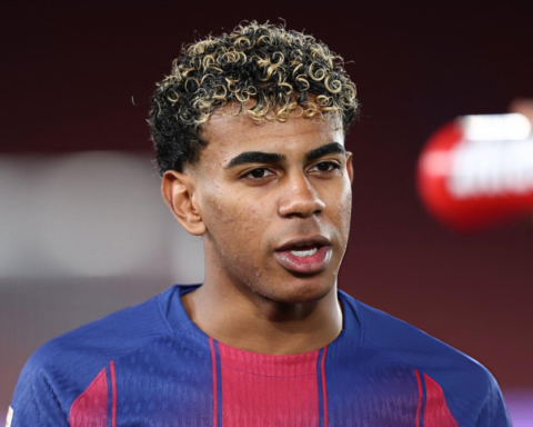 طفل برشلوني يهاجم لامين يامال: يظن نفسه ميسي ومغرور