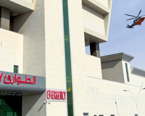 الإسعاف الجوي ينقذ مصابين في نفود النبقية بالقصيم