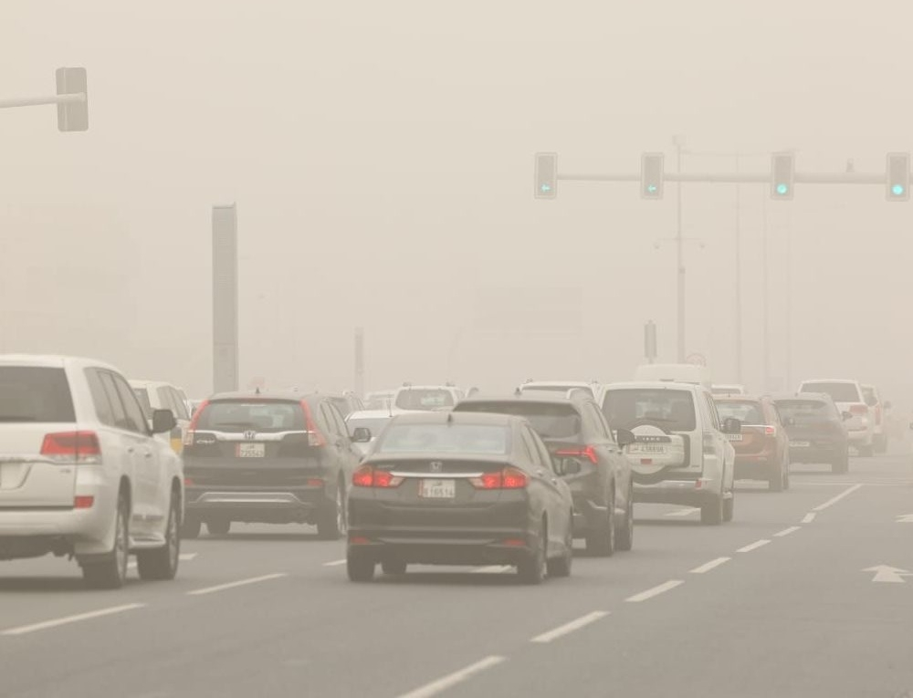 حالة الطقس اليوم: غبار وضباب في 9 مناطق وتنبيهات الأرصاد