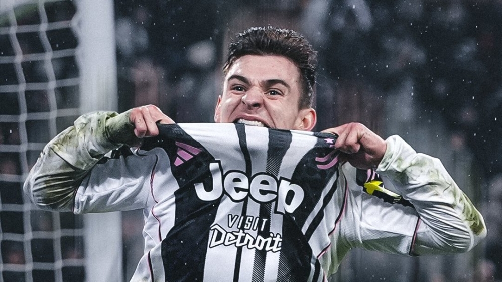 يوفنتوس يهزم روما 2-1 ويشعل المنافسة في الدوري الإيطالي