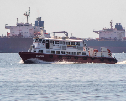 فنزويلا تندد بمصادرة أمريكا ناقلة نفط ثانية: تصعيد وتوعد