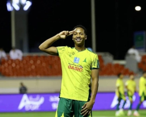 الاتحاد والهلال يتصارعان لضم مراد هوساوي من الخليج