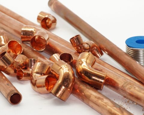 أسعار النحاس تقترب من مستويات تاريخية وتوقعات 2026