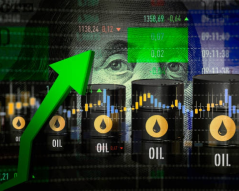 ارتفاع أسعار النفط وسط تصعيد أمريكي ضد فنزويلا